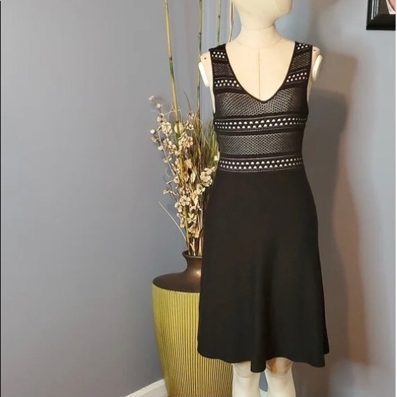 BCBGeneration Black w/ White V-Neck Sweater Dress  Fit & Flair Size Medium - Picture 3 of 13